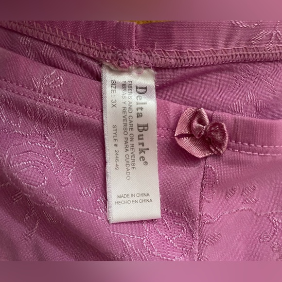 Delta Burke Lingerie set 💗 - Picture 2 of 4
